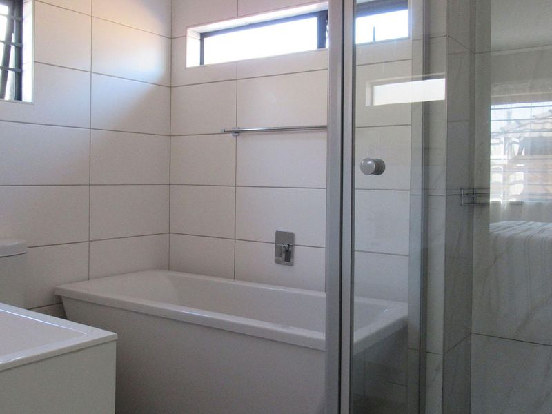 Modern 3-Bedroom Family Home for Sale in Cosmo City - Photo 10