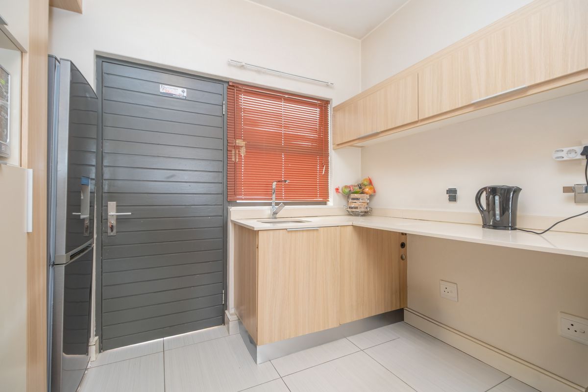 Modern 2-Bedroom Apartment for Sale at The Link, Rivonia, Sandton - Photo 5