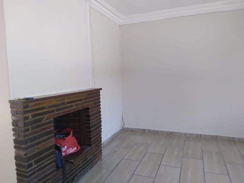 Spacious 4 Bedroom Conveniently Located - Photo 8
