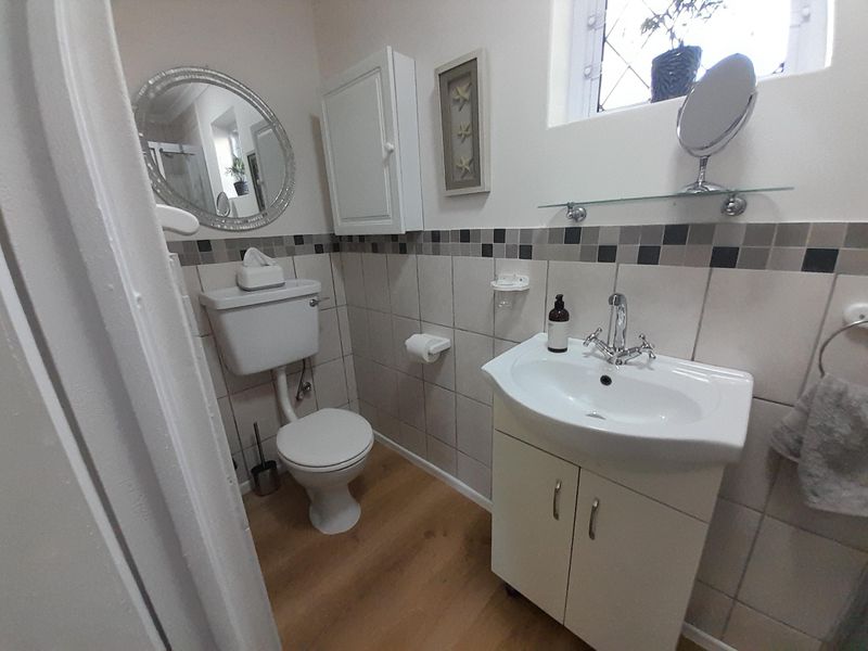 Pinelands Garden Cottage One Bedroom furnished - Photo 10