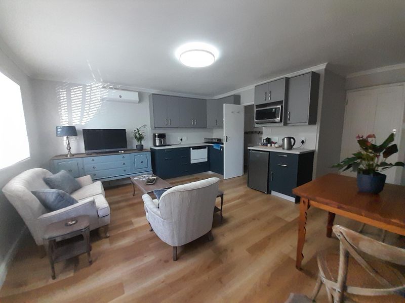 Pinelands Garden Cottage One Bedroom furnished - Photo 4