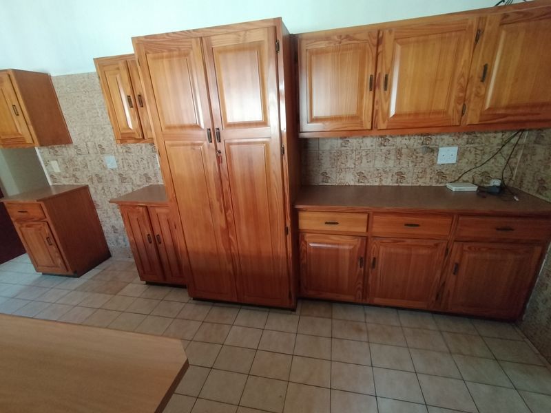 Prime Florauna Property Offering Space, Comfort & Opportunity - Photo 8