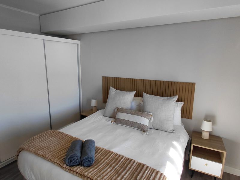 Location, Location, Luxury - Photo 10