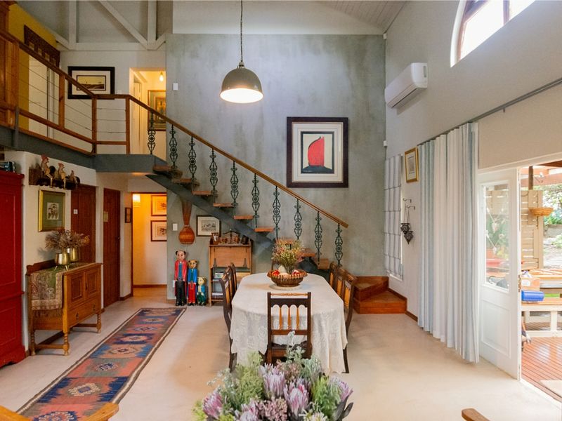 Barn-Style Retreat - Artists' Dream - Photo 8