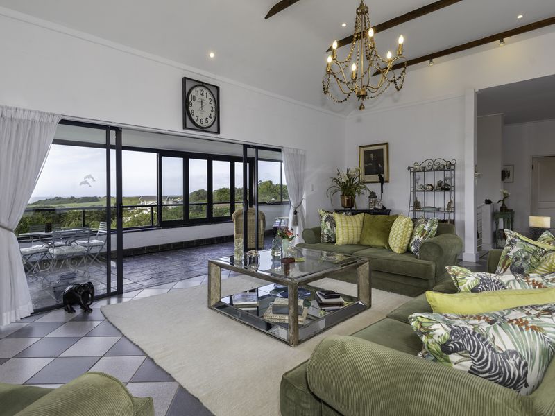 The Perfect Blend of Luxury, Space and Sea Views in Port Alfred - Photo 6