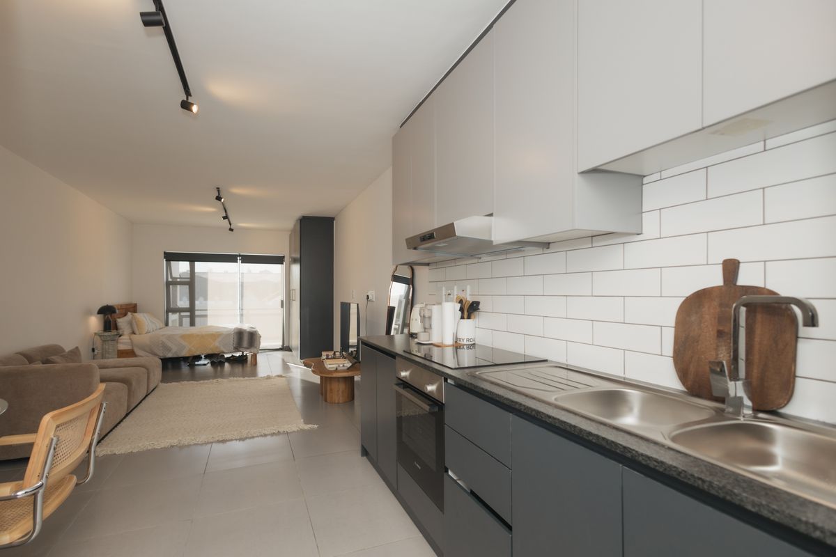 Studio Apartment Rental Monthly In Durbanville - Photo 2