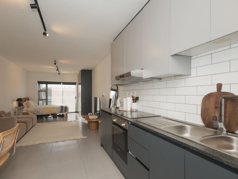 Studio Apartment Rental Monthly In Durbanville - Photo 2