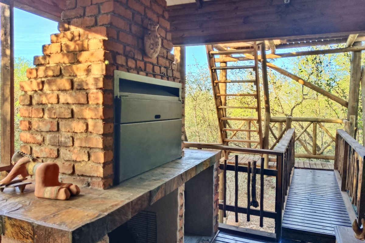 Beautiful Home in the bush! - Photo 3