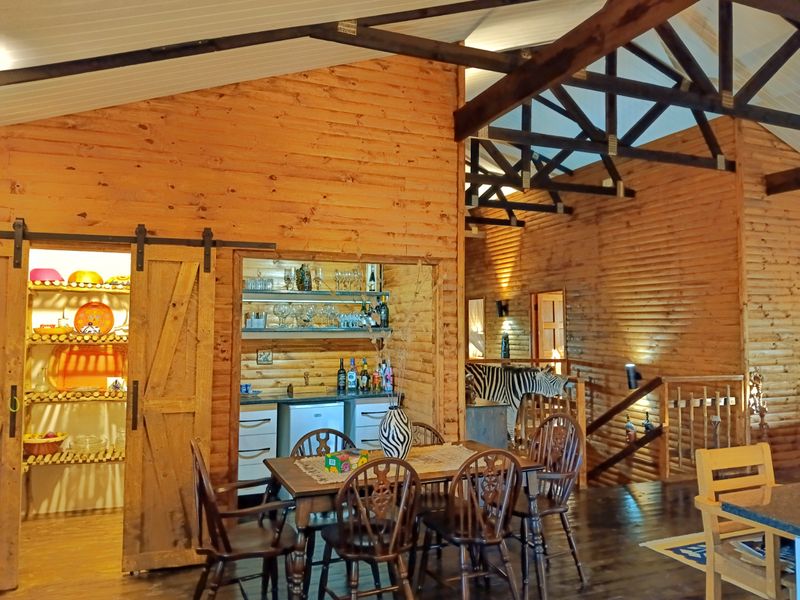 Beautiful Home in the bush! - Photo 6