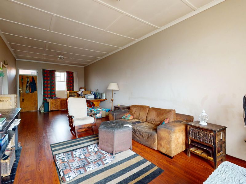 Not to be missed, large modern 2 bedroom flat in Denlee - Photo 2