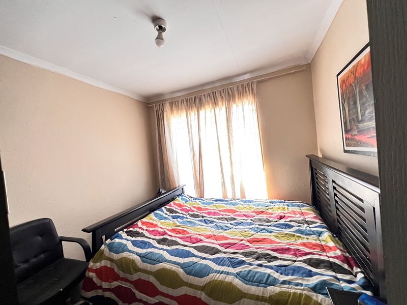 FOR SALE – PERFECT STARTER HOME IN SEBOKENG ZONE 17 - Photo 8