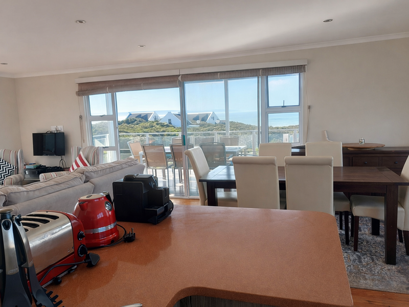 Prime Coastal Living in Boggomsbaai  Uninterrupted Ocean & Gorge Views - Photo 8