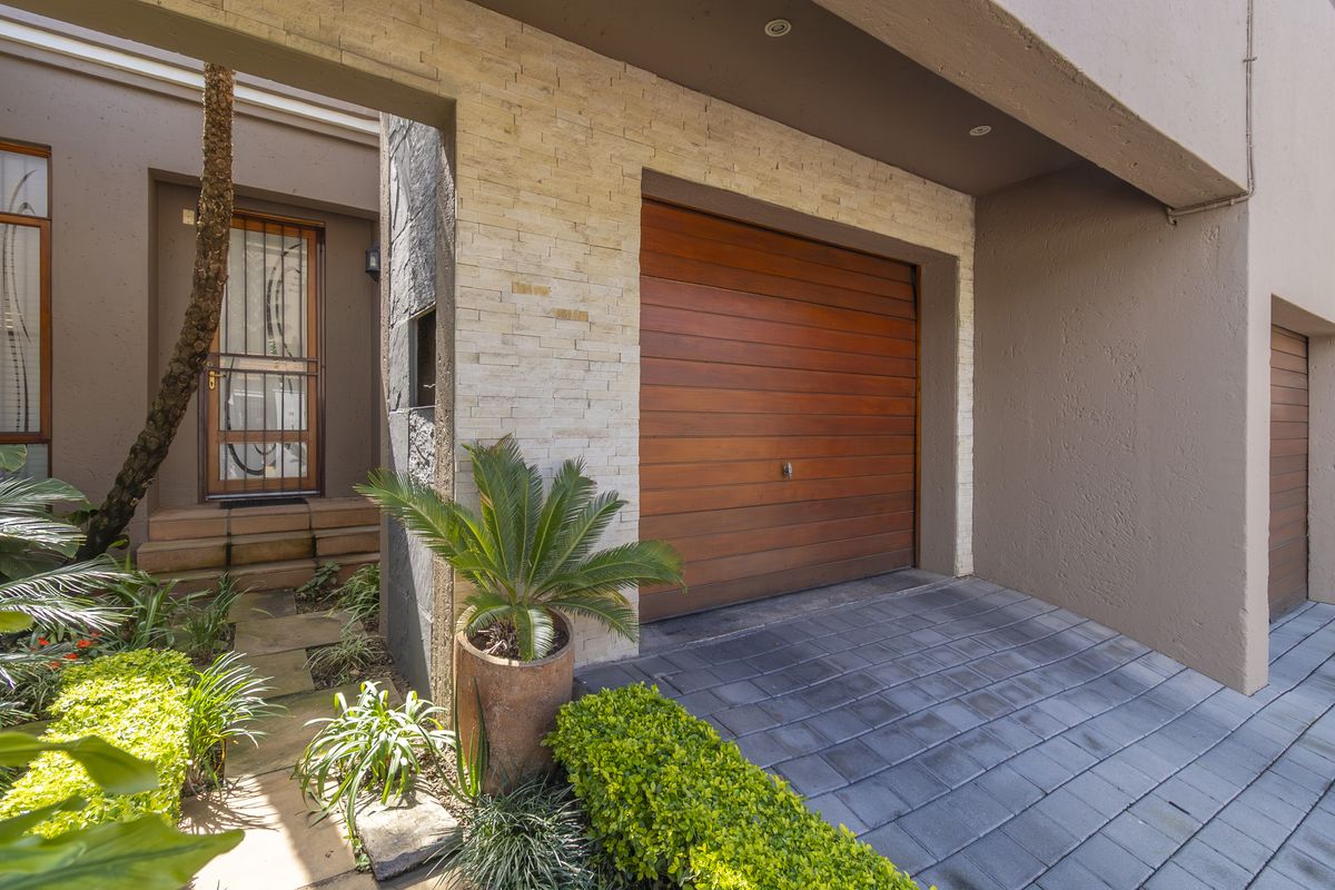 Full Title Cluster- with income generating potential- On Show This Saturday - Photo 3