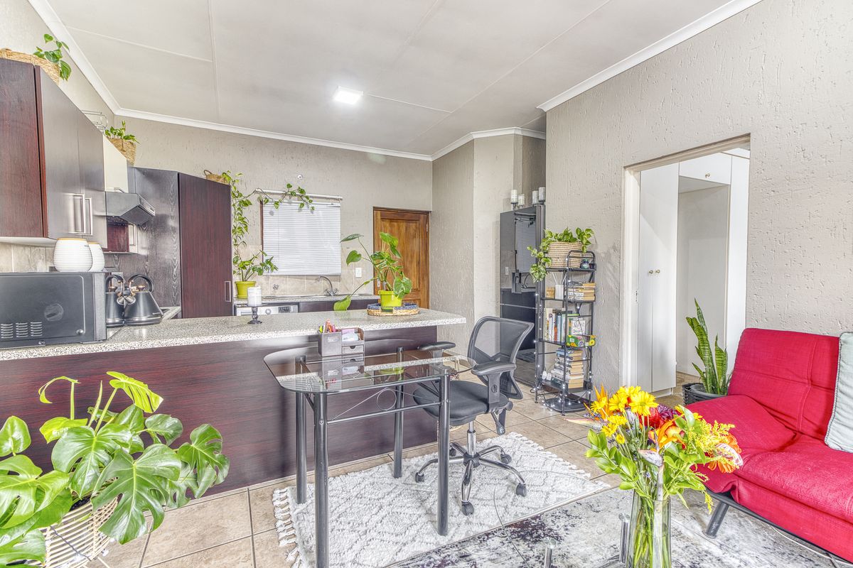 Lock and Go For First-Time Buyers and Investors - Photo 3