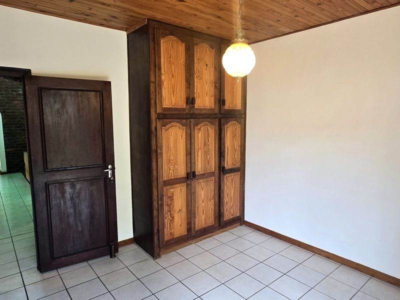 Investor’s Opportunity: 5-Bedroom Property with Renovation Potential in Colts Hill - Photo 8