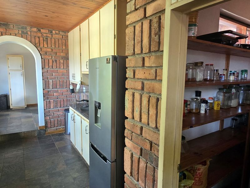 Investor’s Opportunity: 5-Bedroom Property with Renovation Potential in Colts Hill - Photo 6