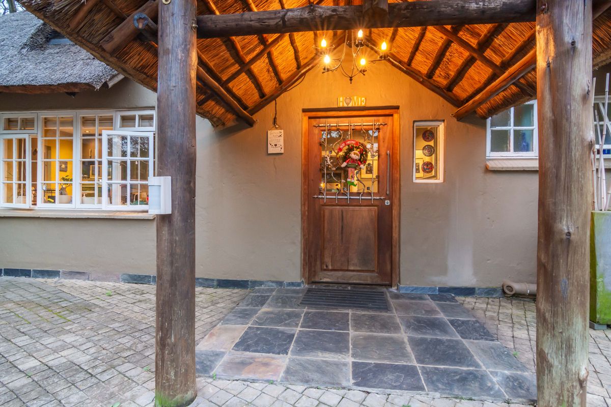 Spacious Family Living with a Country Feel - Photo 5