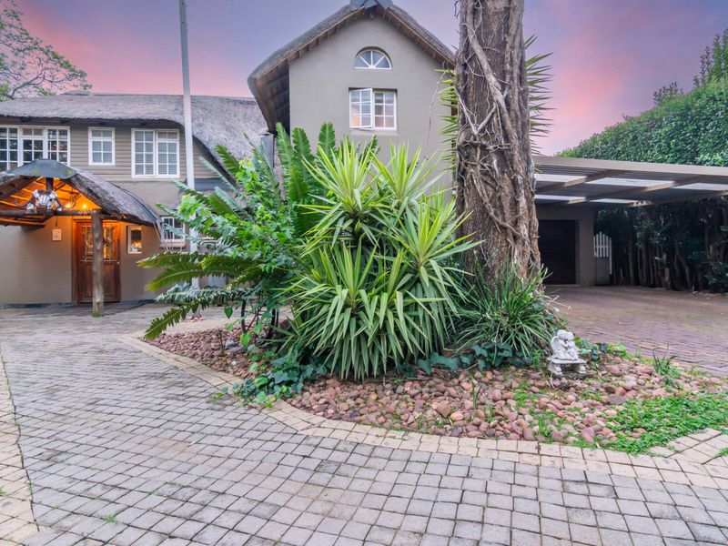 Spacious Family Living with a Country Feel - Photo 4