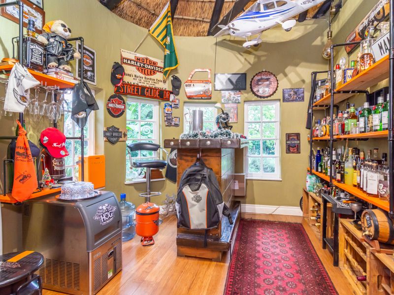 Spacious Family Living with a Country Feel - Photo 9