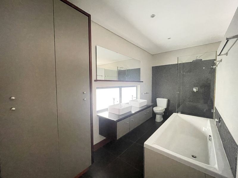 Modern, Secure & Seriously Easy to Love - Photo 10