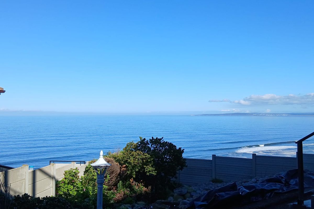 Warm & Welcoming Granny Flat by the Sea - Photo 2
