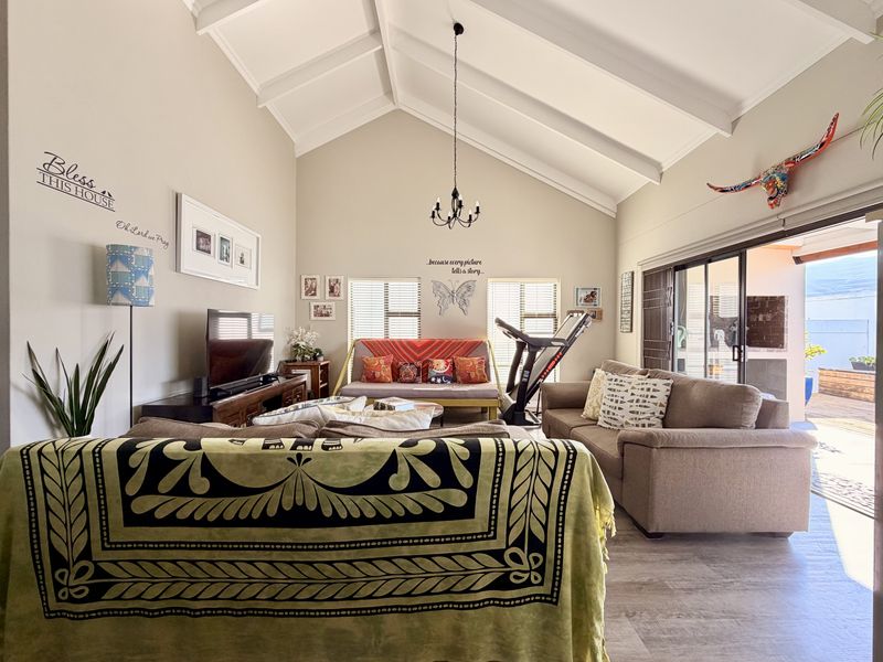 A Home You'll Love Coming Back To - Photo 10