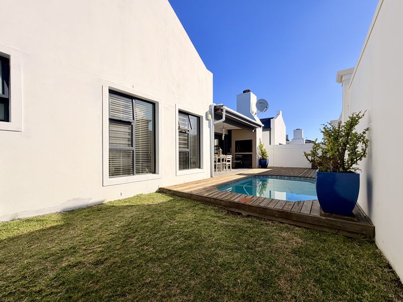A Home You'll Love Coming Back To - Photo 4