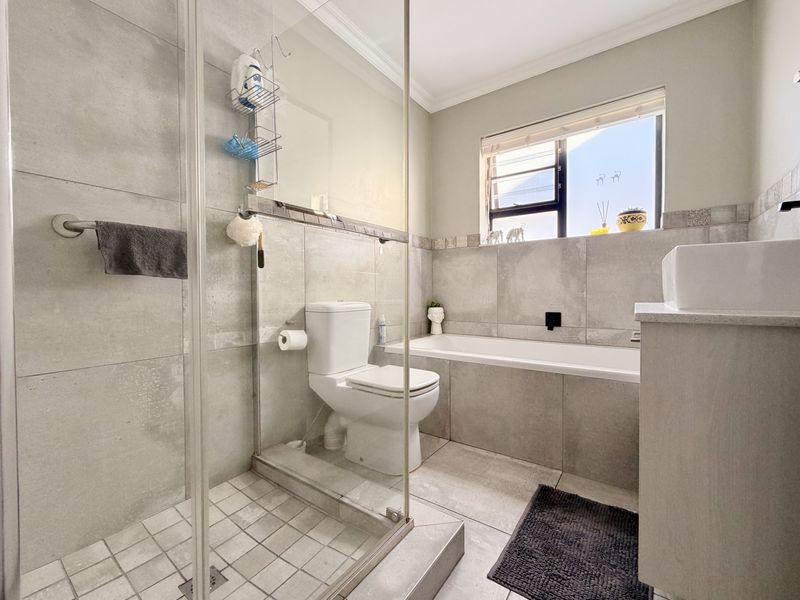 A Home You'll Love Coming Back To - Photo 6
