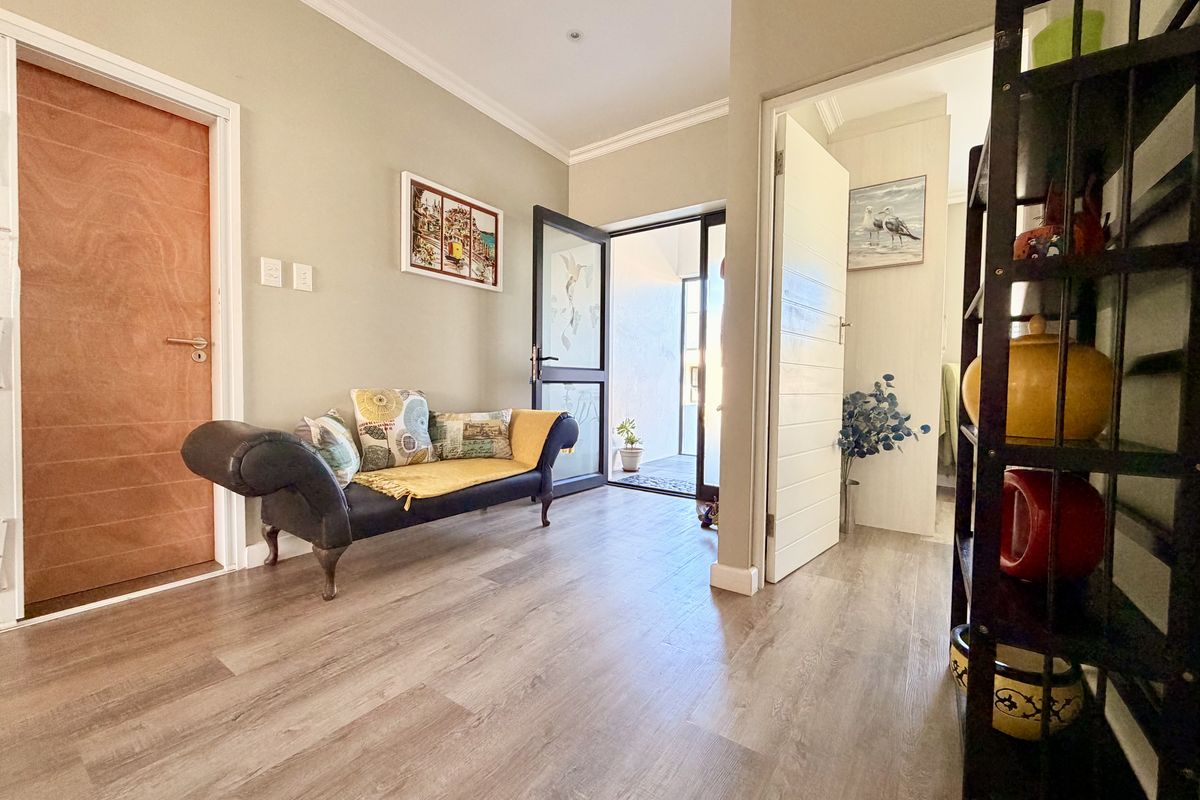 A Home You'll Love Coming Back To - Photo 5