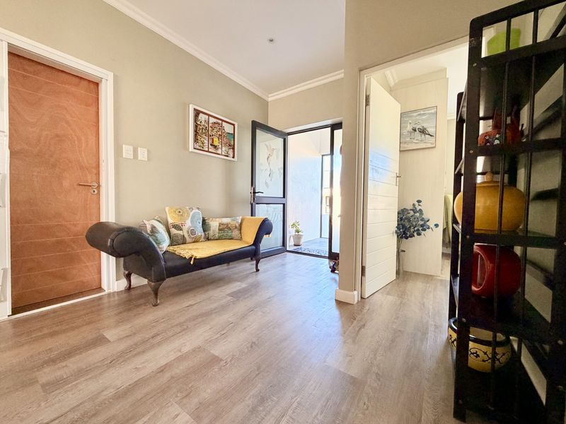 A Home You'll Love Coming Back To - Photo 5