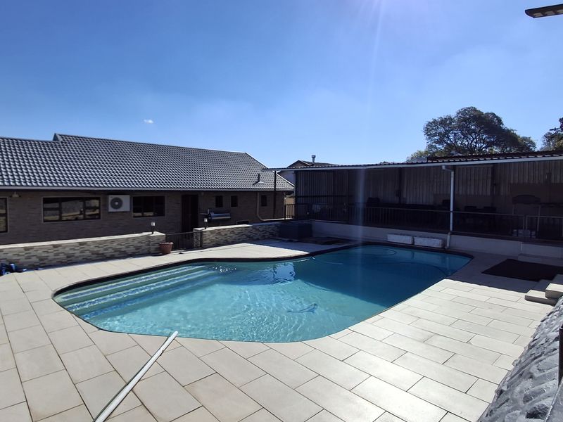 Charming Family home - Photo 3
