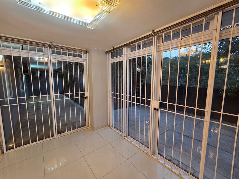 Elegant and Modern Duplex in Umgeni Park! - Photo 5