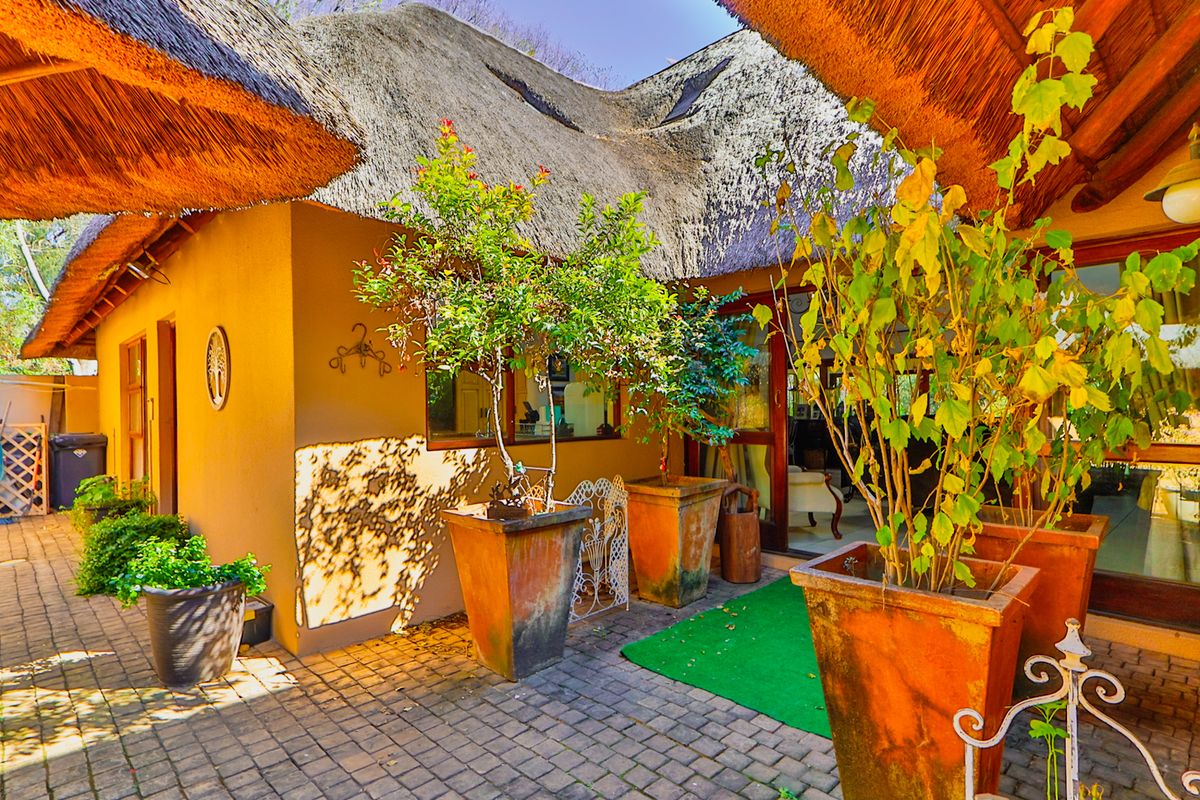 Spacious Family Home on tranquil surrpoundings! - Photo 4