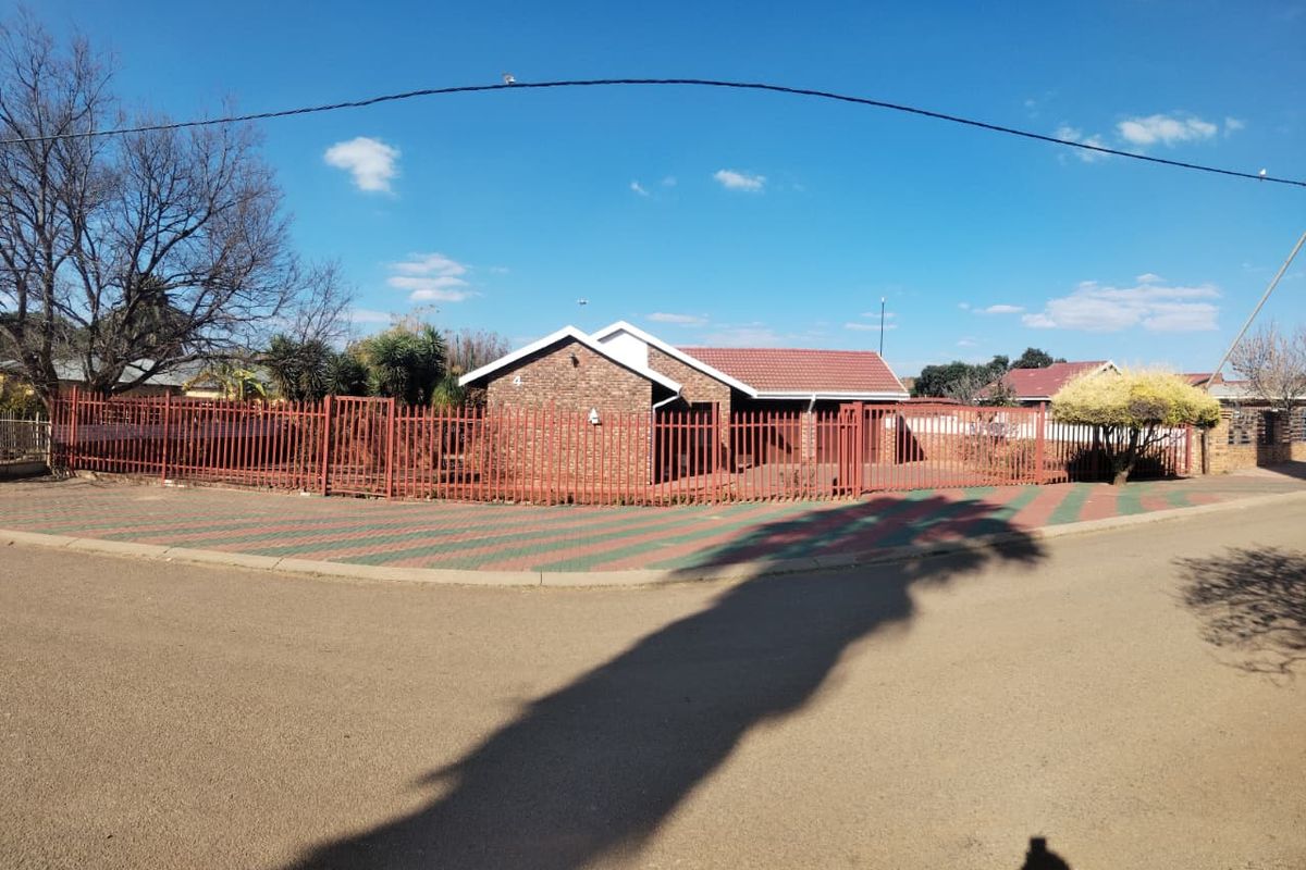 House Rental Monthly In Potchefstroom - Photo 2