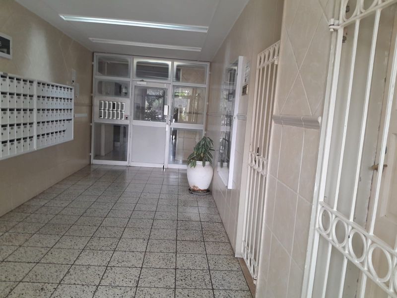 Apartment For Sale In Durban - Photo 2