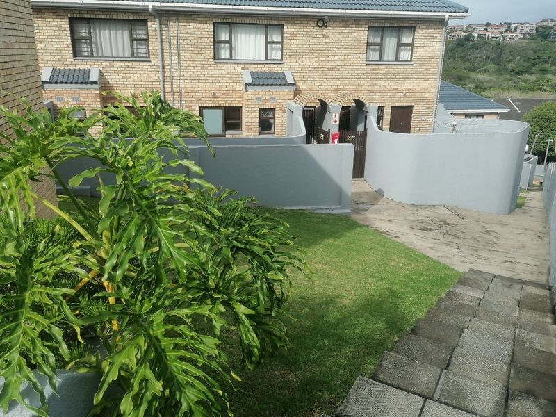 Secure & Spacious Lock-Up-and-Go 2 Bedroom Townhouse – Ideal Starter or Downsizer Home - Photo 1