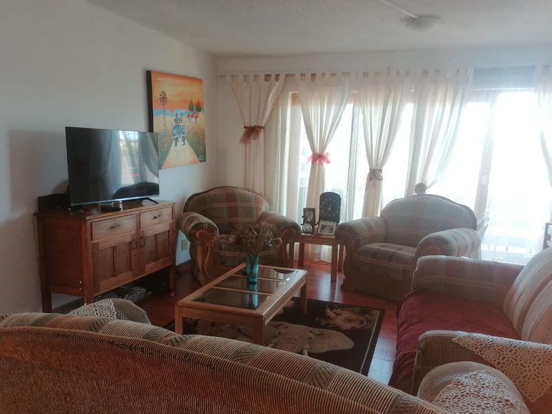 Secure & Spacious Lock-Up-and-Go 2 Bedroom Townhouse – Ideal Starter or Downsizer Home - Photo 9
