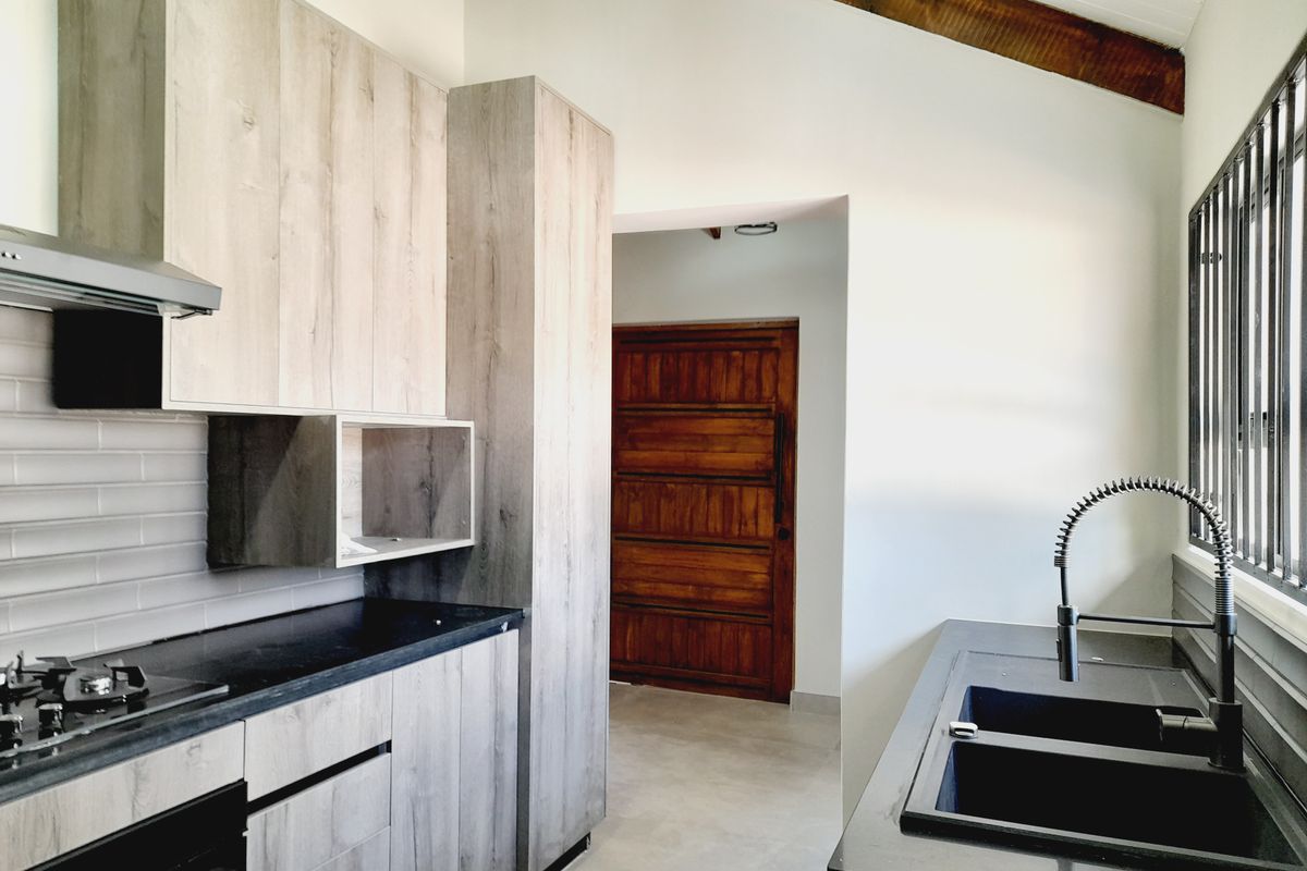 Newly Renovated Freestanding Home in Noordwyk - Photo 4