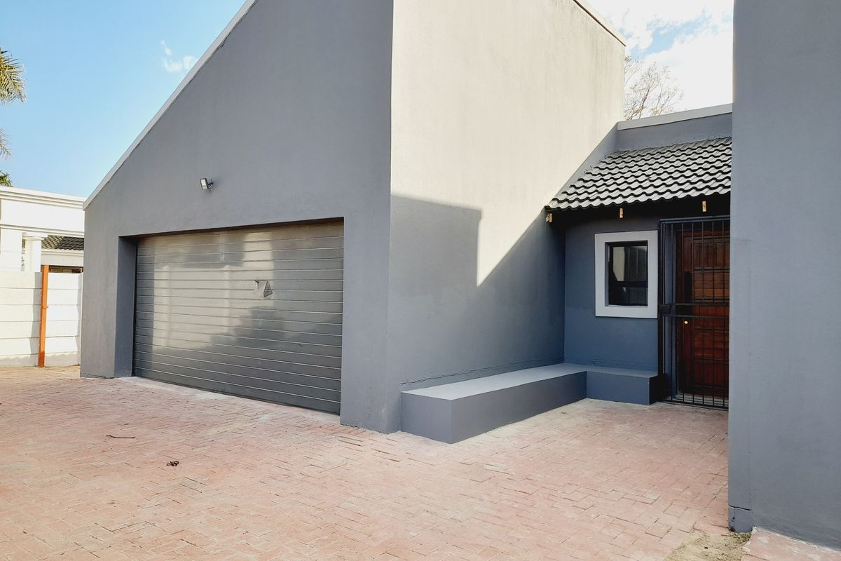 Newly Renovated Freestanding Home in Noordwyk - Photo 2