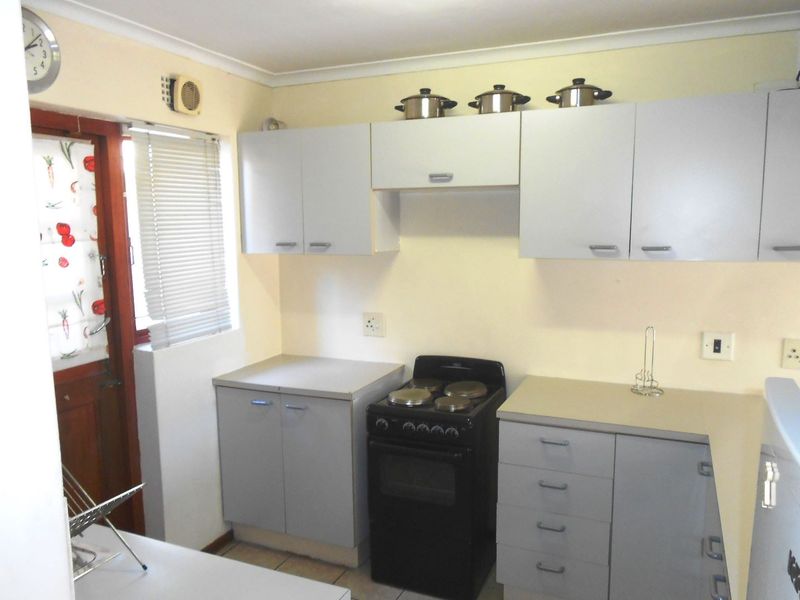 Duplex Rental Monthly In Cape Town - Photo 6