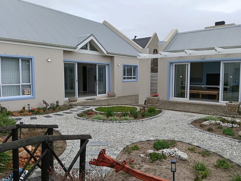 3 Bedroom house up for rent in Sandbaai, Hermanus - Photo 1