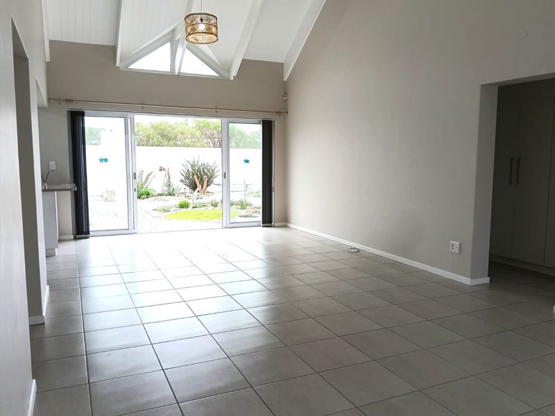 3 Bedroom house up for rent in Sandbaai, Hermanus - Photo 5