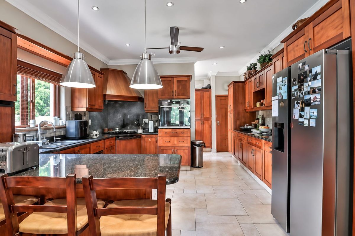 LUXURY , LOCATION & LIFESTYLE - KINGS AVENUE WESTVILLE - Photo 5