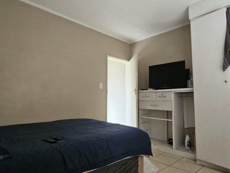 2 bedroom ground floor unit FOR SALE! - Photo 6