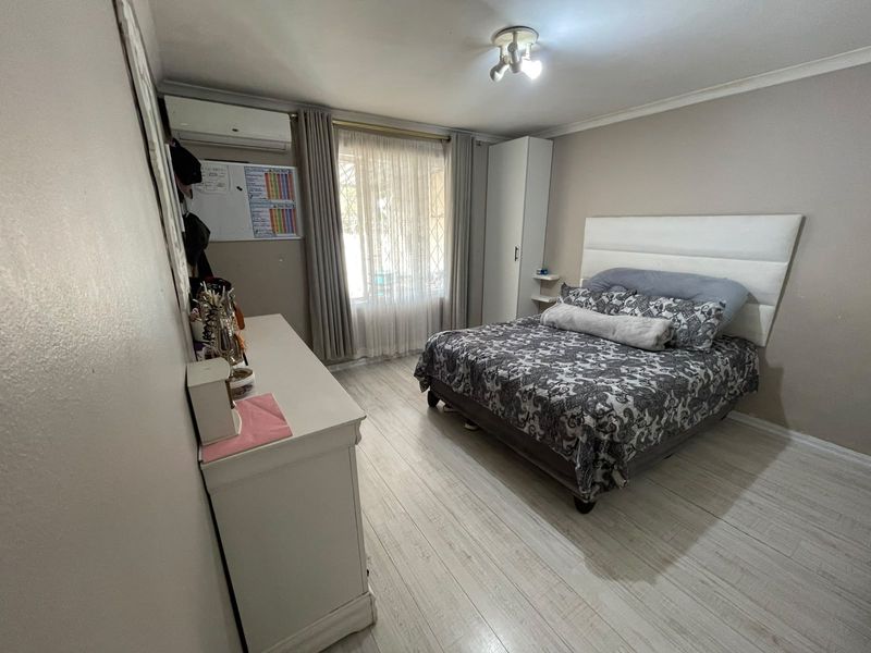Secure  2 Bedroom Townhouse in Sherwood - Photo 9