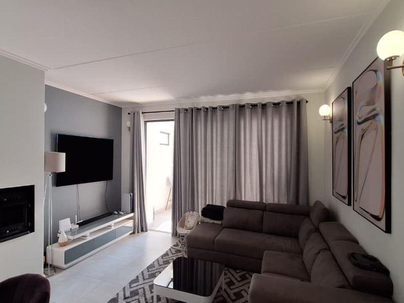 Elegant Double-Storey 2-Bedroom Home for Sale | Craighall | Bank Assisted - Photo 2