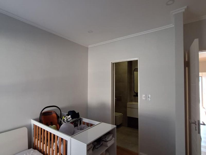 Elegant Double-Storey 2-Bedroom Home for Sale | Craighall | Bank Assisted - Photo 10