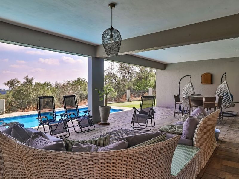 Serene, Modern Luxury Living with Breathtaking Dam View - Photo 7