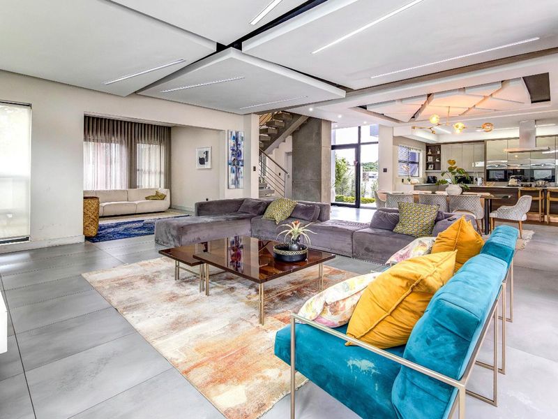 Luxurious Double-Storey 4-Bedroom Family Home for Sale in Cedar Creek Estate - Photo 5