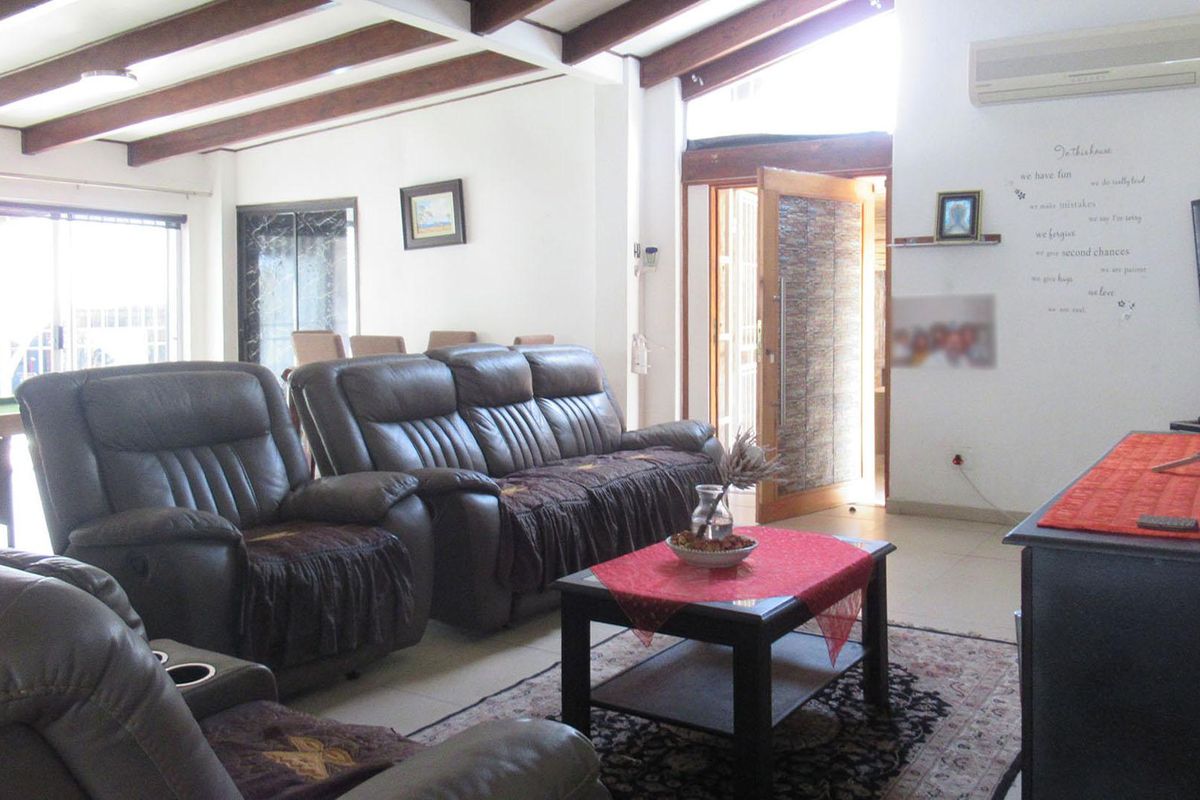 Elegant 3-Bedroom Freehold Family Home for Sale | Randpark, Randburg - Photo 3